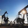 النفط يصعد لليوم الثاني مع تراجع المخزونات الأمريكية