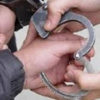 ضبط 4 متخصصين في سلب الصيدليات بينهم عربيان
