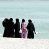 أبوظبي تنشئ شاطئاً خاصاً للنساء