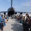 اليابان تستقبل أول مجموعة من اللاجئين الأفغان بمطار نايتا قرب طوكيو