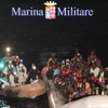 مقتل وفقدان العشرات بغرق مركب قبالة سواحل ليبيا