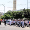 الأهالي يستقبلون مسيرة أنصار مرسي في الدقي بـ«تسلم الأيادي» وصور «السيسي»