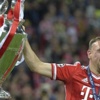 كيف احتفل ريبيري بكأس دوري الأبطال..! كيف احتفل ريبيري بكأس دوري الأبطال..!