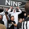 نيوكاسل يطالب جماهيره بعدم ارتداء الزي العربي نيوكاسل يطالب جماهيره بعدم ارتداء الزي العربي