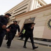 الداخلية: نفحص أسباب استمرار ''أبو عبيده'' بالبلاد رغم انتهاء إقامته الداخلية: نفحص أسباب استمرار ''أبو عبيده'' بالبلاد رغم انتهاء إقامته