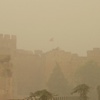 العاصفة الرملية مستمرة حتى يوم الخميس و دعوات لملازمة المنازل
