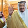 بلومبيرغ: الملك سلمان لن يتخلى عن العرش لابنه بلومبيرغ: الملك سلمان لن يتخلى عن العرش لابنه