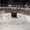 أمن الحرم المكي يضبط شخصا يحمل سلاحا أبيض بالدور الأول للمسجد أمن الحرم المكي يضبط شخصا يحمل سلاحا أبيض بالدور الأول للمسجد