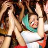 إيران تفرض غرامة على طلي النساء لأظافرهن ووضع النظارة الشمسية لأنها مثيرة جنسياً! إيران تفرض غرامة على طلي النساء لأظافرهن ووضع النظارة الشمسية لأنها مثيرة جنسياً!