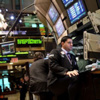 الأسهم الأمريكية تغلق على انخفاض حاد متأثرة بخسائر قوية لسهم أبل الأسهم الأمريكية تغلق على انخفاض حاد متأثرة بخسائر قوية لسهم أبل