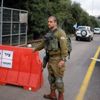 بالصور.. الجيش الإسرائيلي يقتل شابا فلسطينيا