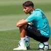والد حكيمي يفند الاخبار الرائجة حول مستقبل إبنه مع الريال والد حكيمي يفند الاخبار الرائجة حول مستقبل إبنه مع الريال