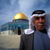 الفلسطينيون يشيعون شهيدهم وفياض يتهم العالم بالتواطؤ الفلسطينيون يشيعون شهيدهم وفياض يتهم العالم بالتواطؤ