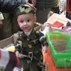 دمية صيني ترفع علم مصر وتغني تسلم الأيادي!
