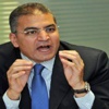 عصام سلطان مصدوم عقب حكم الدستورية ويؤكد: الثورة مستمرة