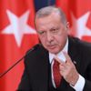 أردوغان يشن هجوما على سفراء 10 دول.. ويقول: لا يمكننا استضافتهم في بلادنا أردوغان يشن هجوما على سفراء 10 دول.. ويقول: لا يمكننا استضافتهم في بلادنا