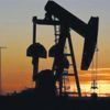 النفط يهبط 2% بفعل قيود كوفيد-19 في الصين وارتفاع الدولار