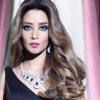 بلقيس تؤدي العمرة للمرة الأولى وتنشر صورها بالحجاب