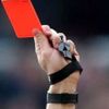 حكم يشهر بطاقة صفراء "ثانية وهمية" والـ"VAR" ينقذه من الطرد حكم يشهر بطاقة صفراء "ثانية وهمية" والـ"VAR" ينقذه من الطرد