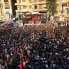 معتصمو التحرير يستقبلون خطاب الرئيس بـ ''ثوار احرار هنكمل المشوار''