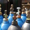 تجارة الموت.. ضبط صاحب مخزن متلبسًا بـ50 أسطوانة أكسجين في قليوب تجارة الموت.. ضبط صاحب مخزن متلبسًا بـ50 أسطوانة أكسجين في قليوب