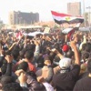 اشتباكات بين مؤيدين ومعارضين لمرسي في ميدان التحرير