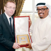 ضاحي خلفان يستقبل السفير الإيرلندي