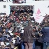 عشرات الالاف يودعون جثمان التونسي بلعيد ... والغنوشي غائب