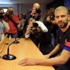 كرة القدم - الدوري الإسباني - بيكيه يدافع عن برشلونة بالسخرية من ريال مدريد