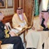 منح وسام الملك عبد العزيز لقائد البحرية الأمريكية منح وسام الملك عبد العزيز لقائد البحرية الأمريكية