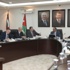"العمل" ونقابة المطاعم تبحثان تنظيم العمالة السورية