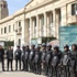 الأمن يكثف من تواجده بجامعة القاهرة ويستخدم كلاب بوليسية لتمشيطها