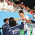 الجمهور الإماراتي يستقبل «أبو تريكة» بالورود فرحًا بشفائه الجمهور الإماراتي يستقبل «أبو تريكة» بالورود فرحًا بشفائه