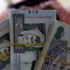 انخفاض حاد للريال السعودي مع تراجع أسعار النفط انخفاض حاد للريال السعودي مع تراجع أسعار النفط