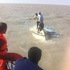 بالصور / من قارب بخور الصبية