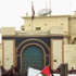 اردنيون غاضبون يهاجمون السفارة العراقية في الاردن.. وقوات الدرك تحاول فض الاعتصام اردنيون غاضبون يهاجمون السفارة العراقية في الاردن.. وقوات الدرك تحاول فض الاعتصام