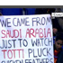 مشجعون سعوديون يثيرون جدلا بدربي إيطاليا مشجعون سعوديون يثيرون جدلا بدربي إيطاليا