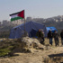 الجيش الإسرائيلي يزيل مخيمين لناشطين فلسطينيين بالضفة الجيش الإسرائيلي يزيل مخيمين لناشطين فلسطينيين بالضفة