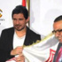 شوبير ينشر صورة بركات أثناء التوقيع للزمالك