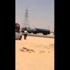 “فيديو” مجهول على طريق الرياض يطلق الرصاص على سيارة تويوتا ويحرقها