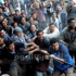 تجدد اشتباكات الأمن ومعتصمي التحرير بعد محاولتهم استكمال هدم جدار قصر العيني تجدد اشتباكات الأمن ومعتصمي التحرير بعد محاولتهم استكمال هدم جدار قصر العيني