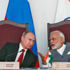شاهد.. بوتين يعرض لرئيس وزراء الهند المروحيات التي تبيعها روسيا لبلاده
