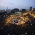 اشتباكات بمدن مصرية واعتصام بالتحرير