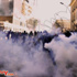 بالصور.. الأمن يشعل النار فى مبانى ومتظاهرين يسرعون لإطفاءها
