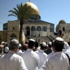 مجموعات من المتطرفين اليهود تقتحم باحات الاقصى