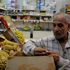 مصنعو الأغذية بمصر يحتجون على التسعير الإجباري للسلع