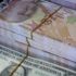 الليرة التركية تهبط لمستوى قياسي أمام الدولار