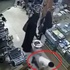 فيديو/ عصابة عائلية تسرق محل أجهزة طبية!