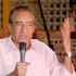 الأبنودى يقرر رد جائزة "مبارك" ووسام "بن على"