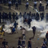 المطالبون بالديمقراطية يواصلون التظاهر في هونغ كونغ وأنباء عن سقوط عشرات الجرحى